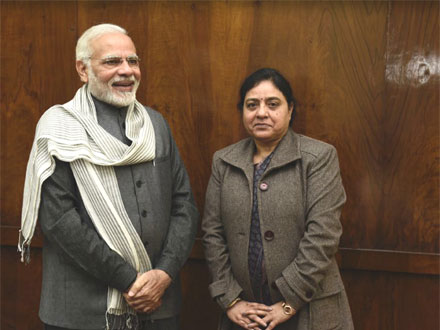 Green Earth Productions : Manasi with Prime Minister Shri Modi Ji - Click to Enlarge Green Earth Productions : Manasi with Prime Minister Shri Modi Ji - Click to Enlarge